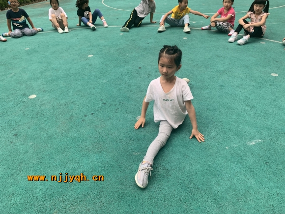 687885a0a235b510e3d07e19a821af0.jpg