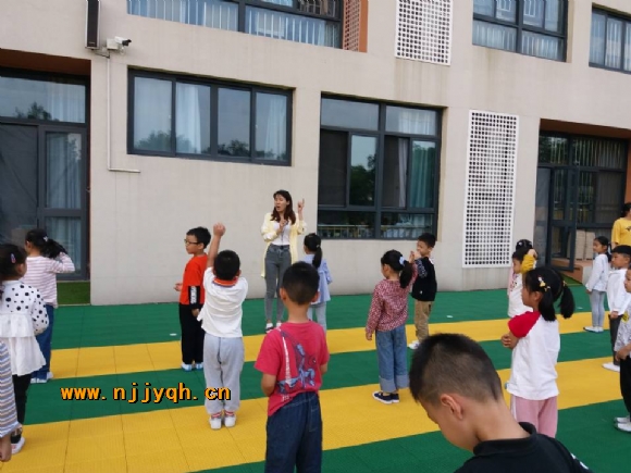 11075E2FAE7823AA8D3983BD54292FA8.jpg
