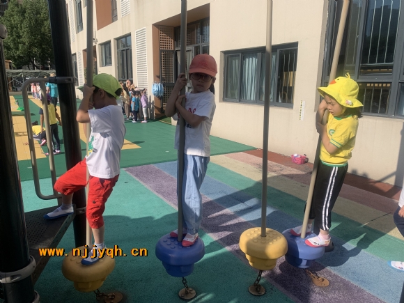 40e6cb9b39eb072c86bbcd5a2d33390.jpg