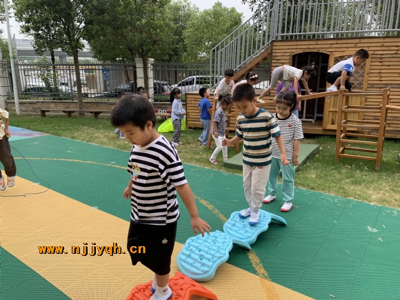 68fa72d9fb5346ad0cd9f3f9c994176.jpg