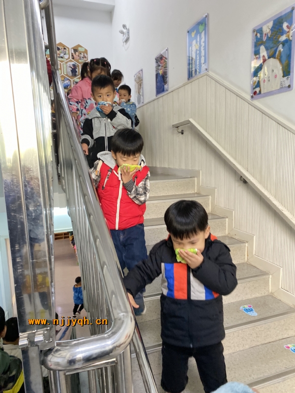 0ebb894c1def3f6cda8aab7b2ed51d0.jpg