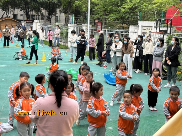 f849ec8eefa6d7b0b44b6468fc221b37.jpg