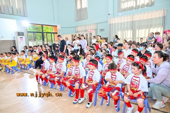 c8aa9a8e20c1fd5733aa517406db1eec.jpg