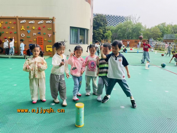 bda294178d11d8b703d843b0bbf12e3.jpg